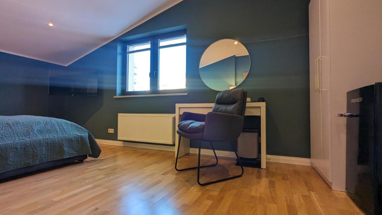 3 Rooms - Zimmervermietung Naehe Flughafen Ber - Gratis Wlan, Parken & Netflix Berlin Exterior photo